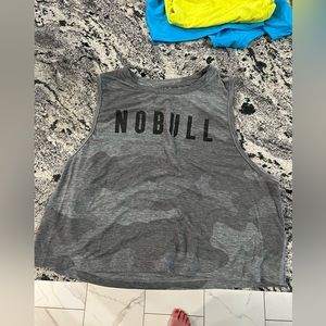 Women’s nobull crop size large